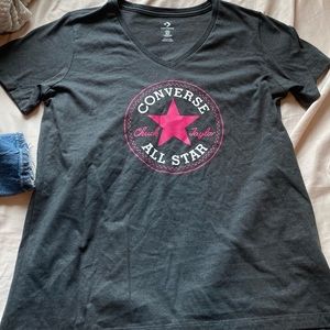 Converse tshirt